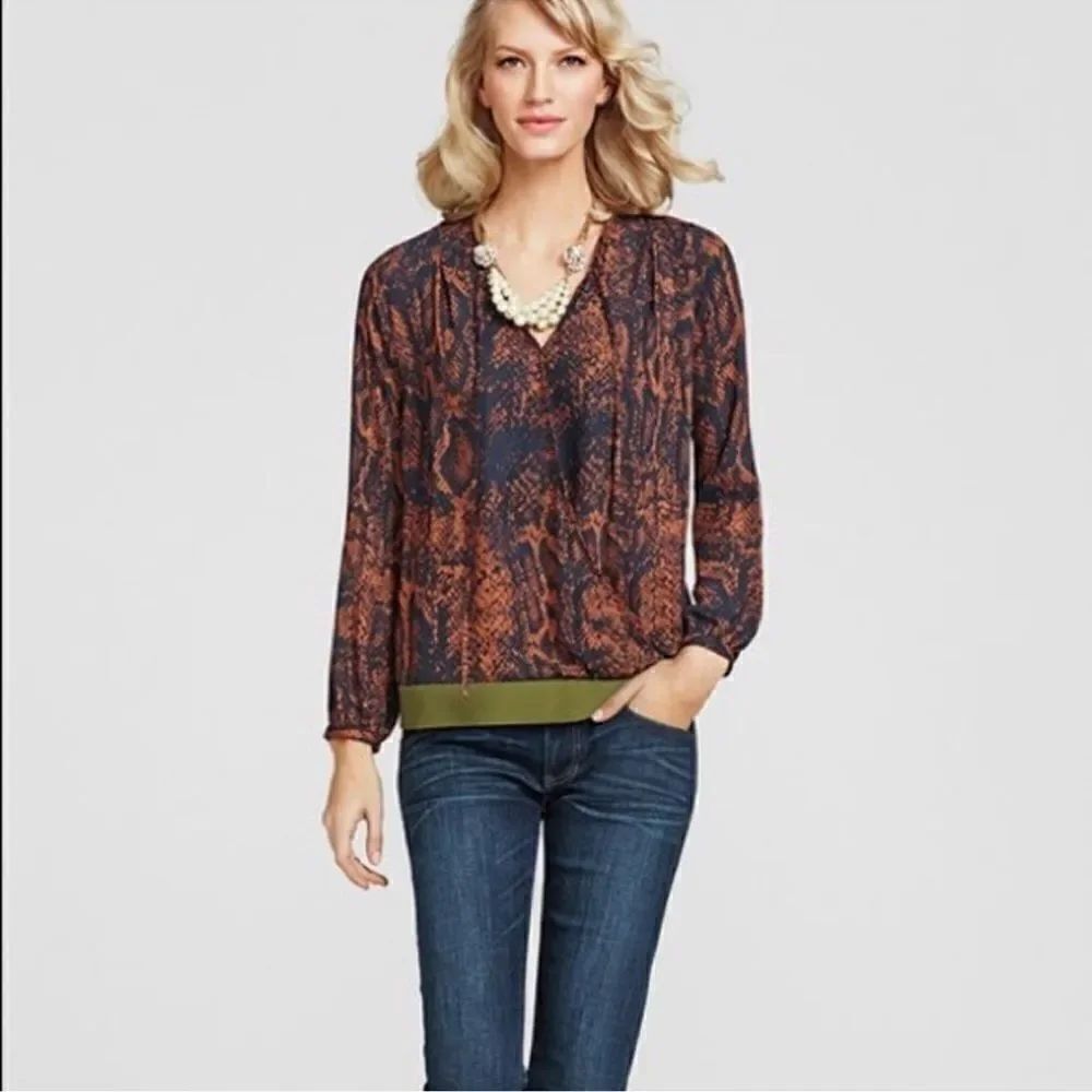 Cabi Animal Print Long Sleeve Blouse Size Small